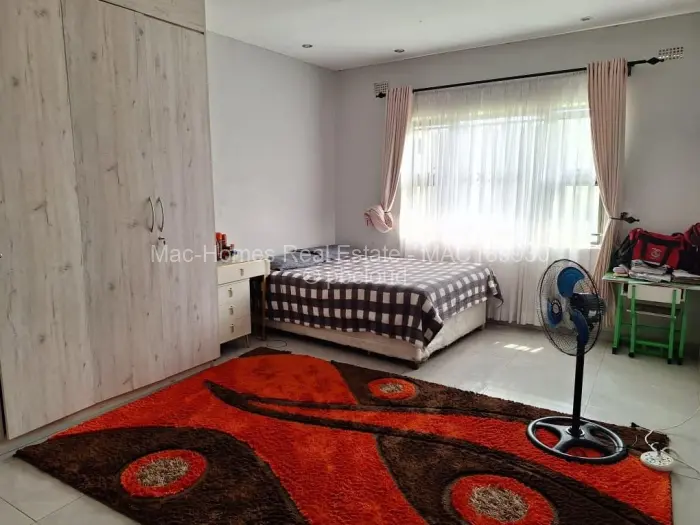 5 Bedroom House to Rent in Waterfalls, Harare