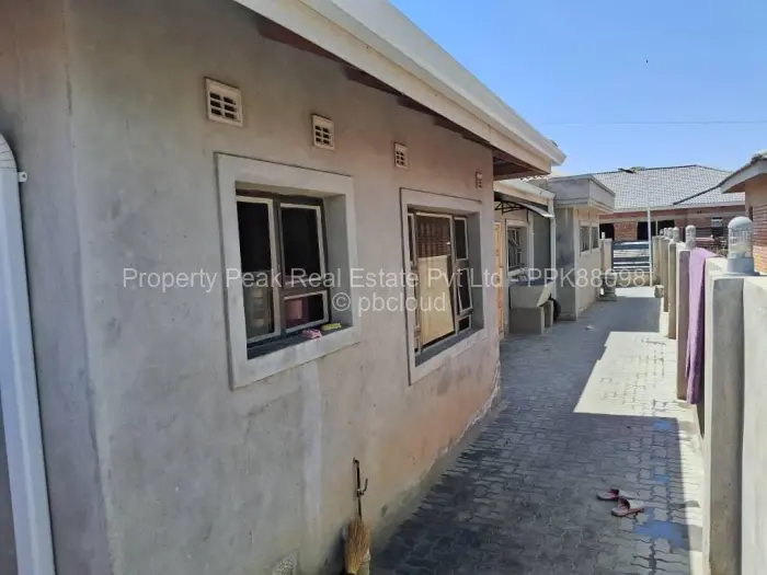 4 Bedroom House for Sale in Mabvazuva Estates, Ruwa