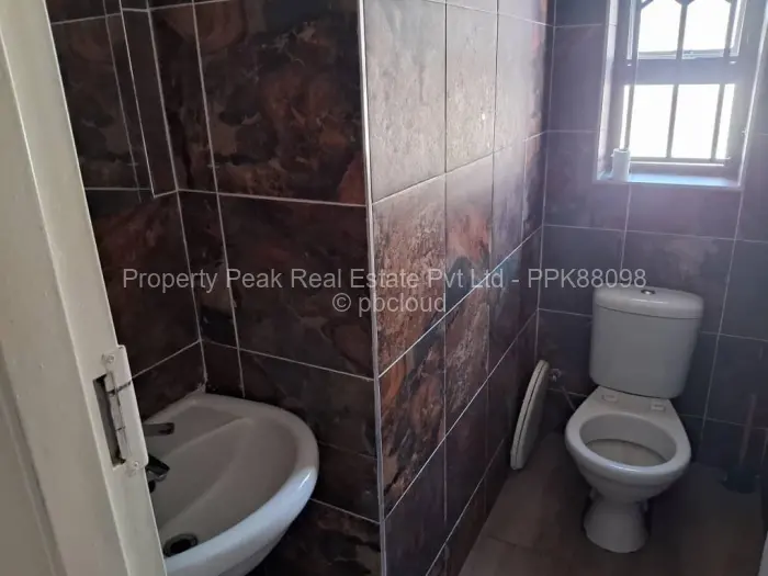 4 Bedroom House for Sale in Mabvazuva Estates, Ruwa