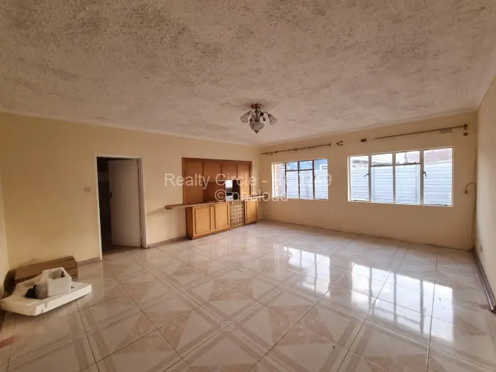 5 Bedroom House to Rent in Marlborough