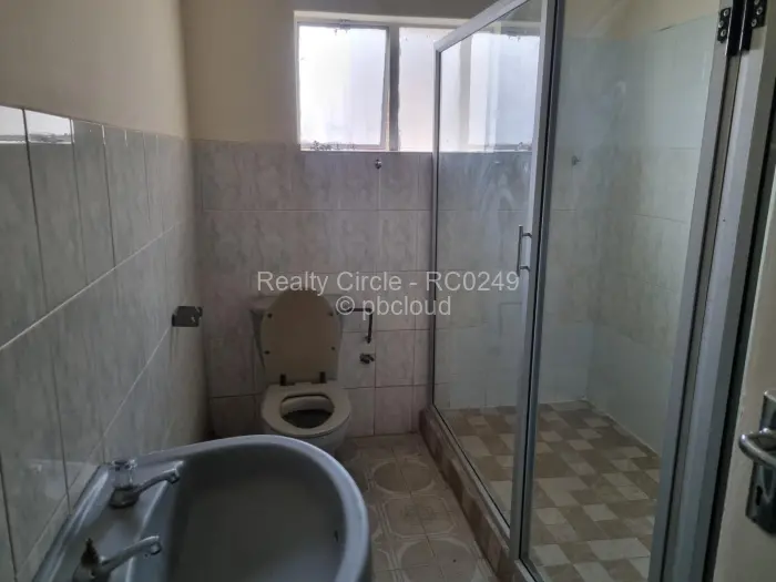 5 Bedroom House to Rent in Marlborough