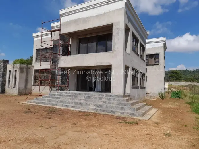 Townhouse/Cluster for Sale in Quinnington, Harare