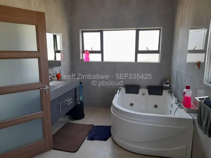 Townhouse/Cluster for Sale in Quinnington, Harare