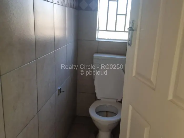 4 Bedroom House to Rent in Mount Pleasant