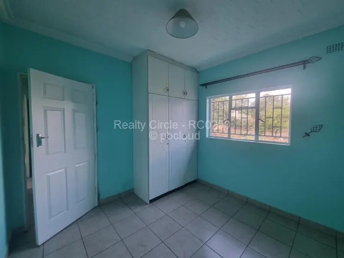4 Bedroom House to Rent in Mount Pleasant