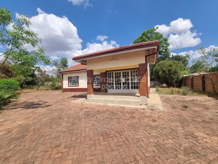 4 Bedroom House to Rent in Mount Pleasant