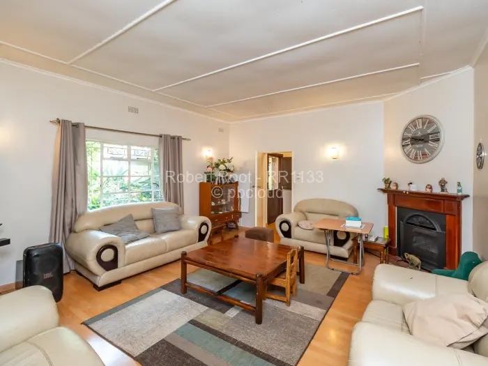 6 Bedroom House for Sale in Chisipite, Harare
