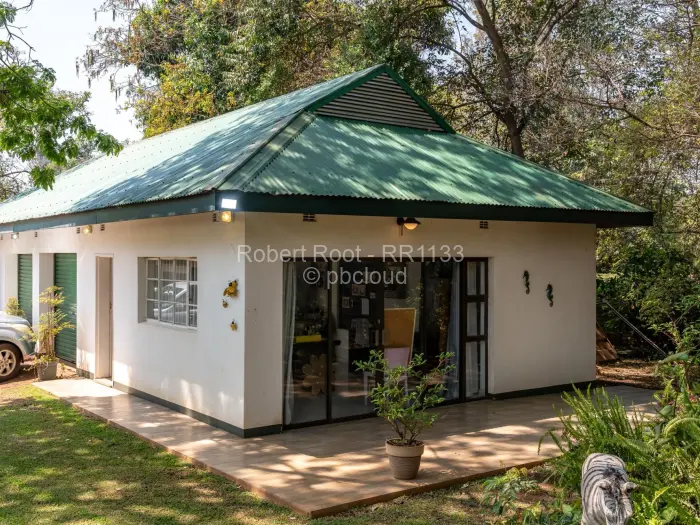 6 Bedroom House for Sale in Chisipite, Harare