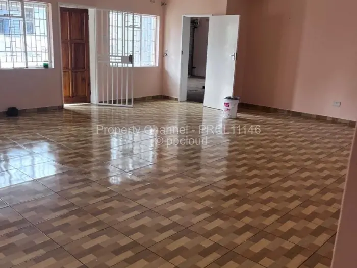 Townhouse/Cluster for Sale in Bluff Hill, Harare