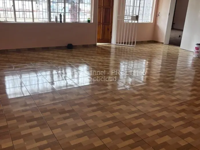 Townhouse/Cluster for Sale in Bluff Hill, Harare