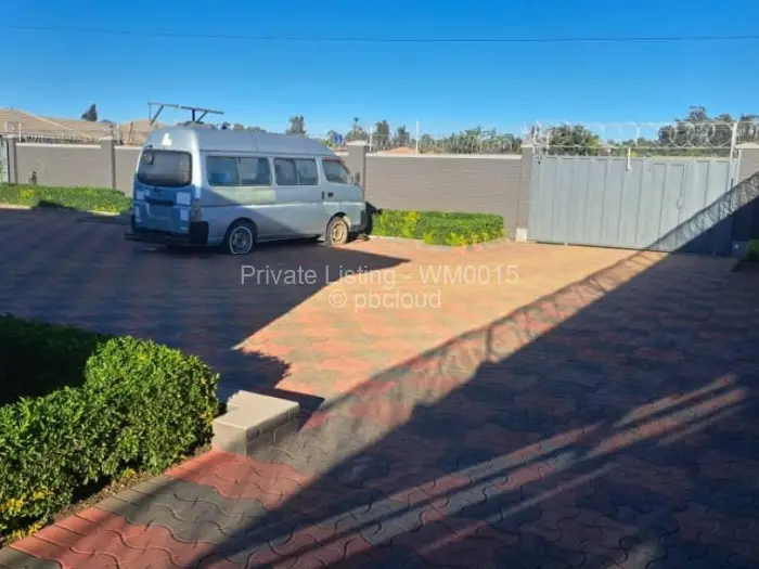 Townhouse/Cluster to Rent in Westgate, Harare