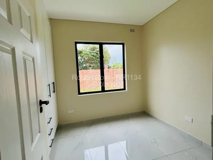 Townhouse/Cluster to Rent in Bluff Hill, Harare