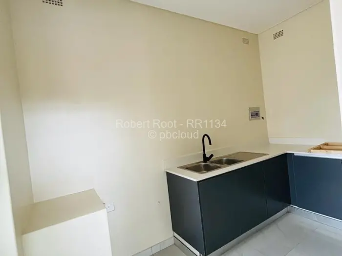 Townhouse/Cluster to Rent in Bluff Hill, Harare