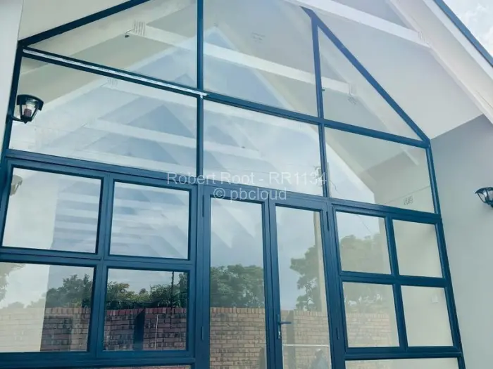 Townhouse/Cluster to Rent in Bluff Hill, Harare