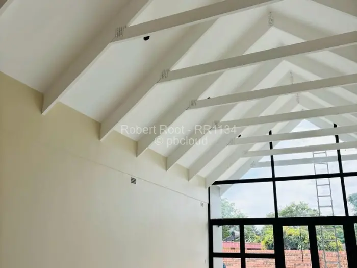 Townhouse/Cluster to Rent in Bluff Hill, Harare