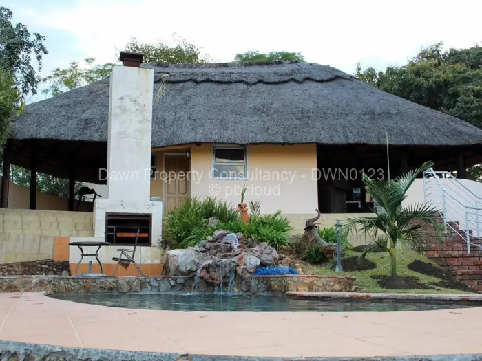 Townhouse/Cluster to Rent in Helensvale, Harare