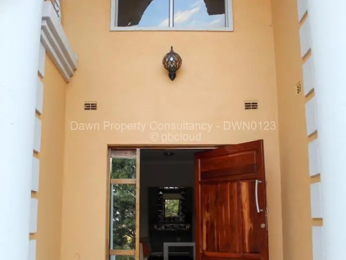 Townhouse/Cluster to Rent in Helensvale, Harare