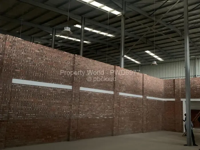 Warehouse/Industrial to Rent in Waterfalls, Harare