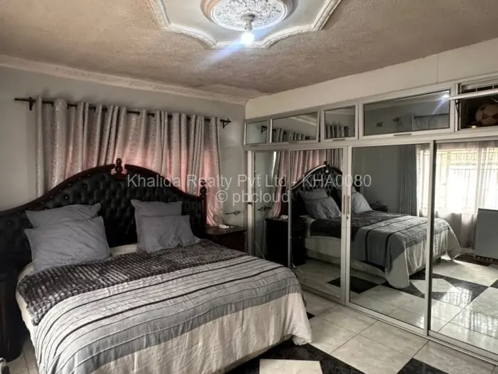 4 Bedroom House for Sale in Glen View, Harare