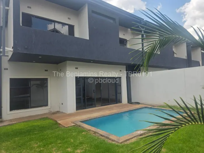 Townhouse/Cluster to Rent in Avondale, Harare