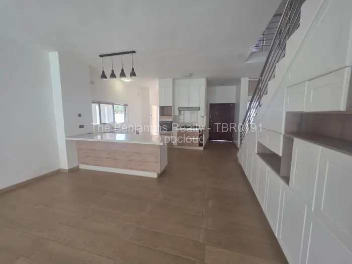 Townhouse/Cluster to Rent in Avondale, Harare