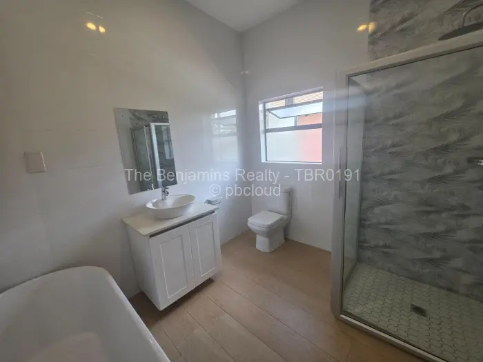 Townhouse/Cluster to Rent in Avondale, Harare