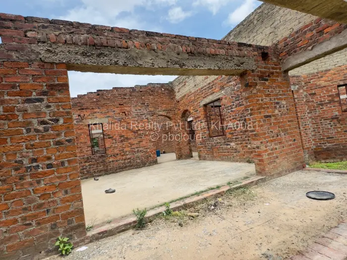 4 Bedroom House for Sale in Ruwa, Ruwa