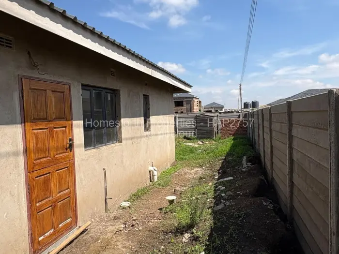 2 Bedroom House for Sale in Sandton Park, Harare