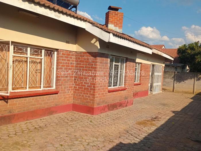 3 Bedroom House for Sale in Zimre Park, Harare