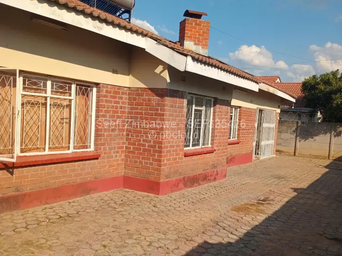 3 Bedroom House for Sale in Zimre Park, Harare