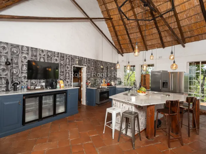 6 Bedroom House for Sale in Shawasha Hills, Harare