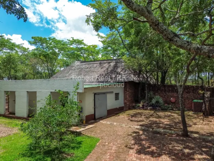 6 Bedroom House for Sale in Shawasha Hills, Harare