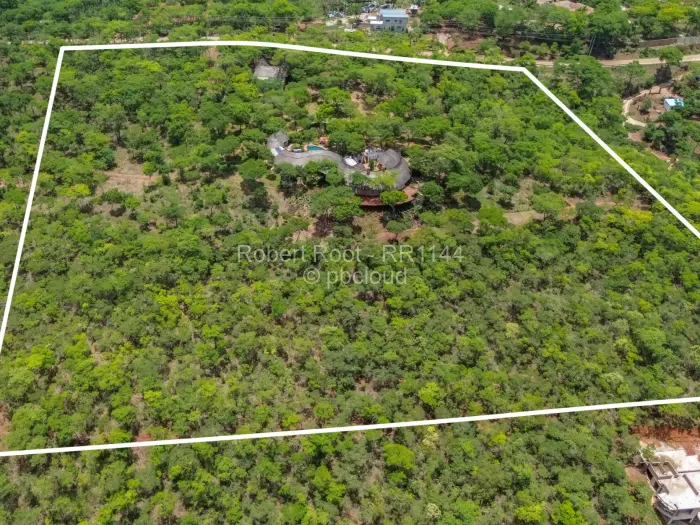 6 Bedroom House for Sale in Shawasha Hills, Harare