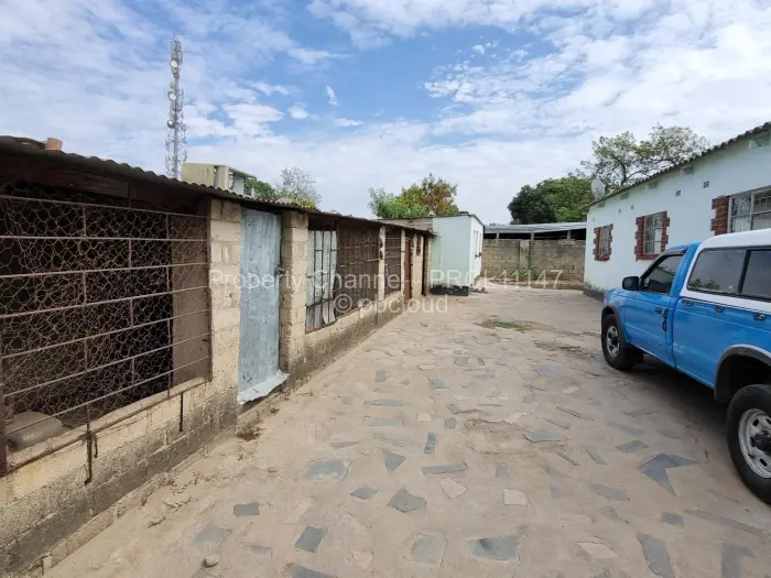 4 Bedroom House for Sale in Chitungwiza, Chitungwiza
