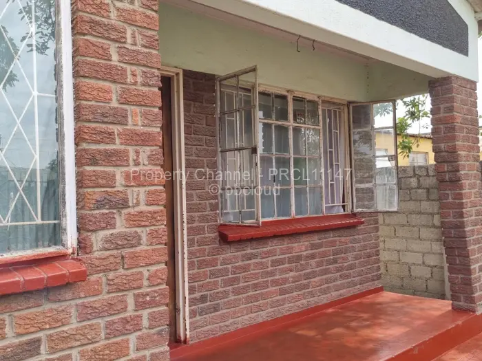 4 Bedroom House for Sale in Chitungwiza, Chitungwiza