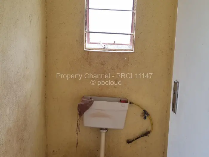 4 Bedroom House for Sale in Chitungwiza, Chitungwiza