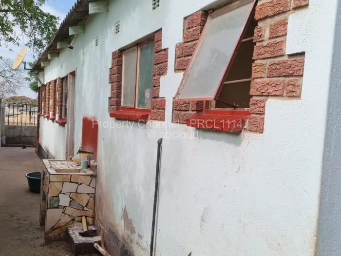 4 Bedroom House for Sale in Chitungwiza, Chitungwiza