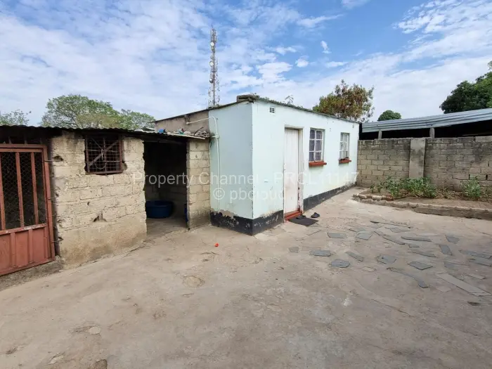 4 Bedroom House for Sale in Chitungwiza, Chitungwiza