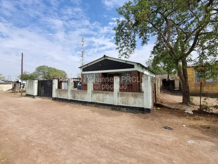 4 Bedroom House for Sale in Chitungwiza, Chitungwiza