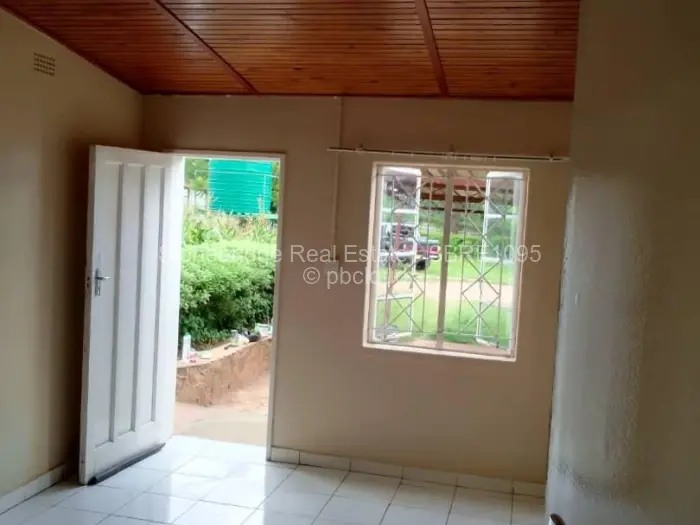 2 Bedroom House to Rent in Sunning Hill, Bulawayo