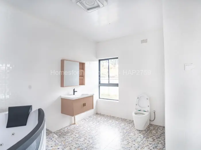 Townhouse/Cluster for Sale in Borrowdale, Harare