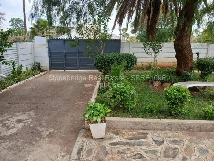 3 Bedroom House for Sale in Paddonhurst, Bulawayo