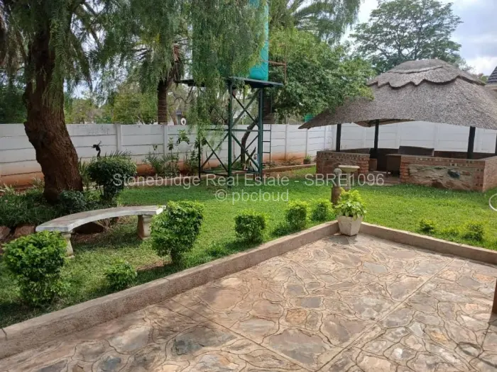 3 Bedroom House for Sale in Paddonhurst, Bulawayo