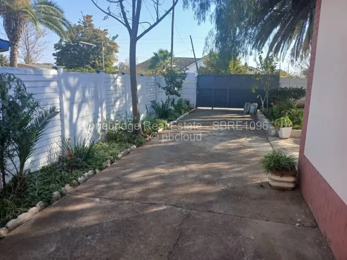 3 Bedroom House for Sale in Paddonhurst, Bulawayo
