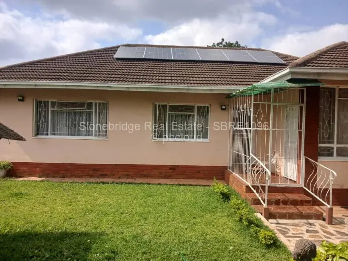 3 Bedroom House for Sale in Paddonhurst, Bulawayo