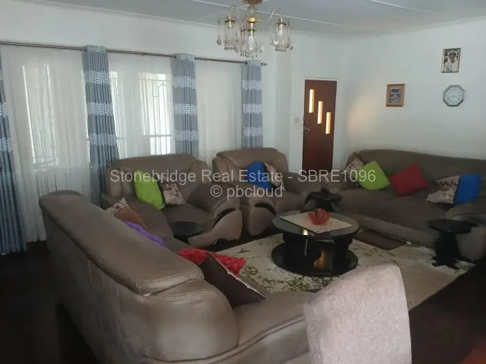 3 Bedroom House for Sale in Paddonhurst, Bulawayo