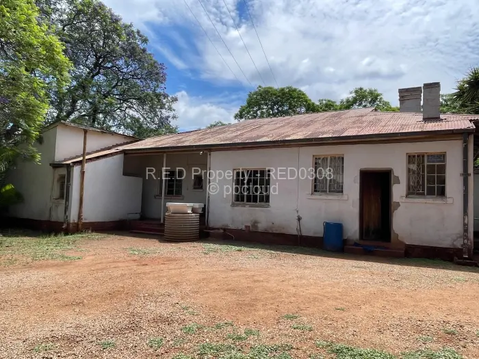 5 Bedroom House for Sale in Suburbs, Bulawayo