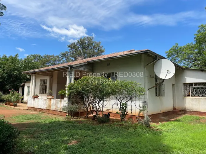 5 Bedroom House for Sale in Suburbs, Bulawayo