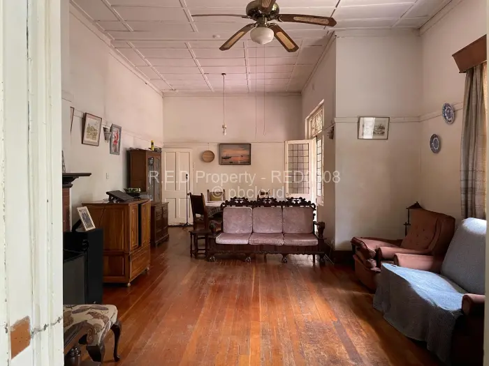 5 Bedroom House for Sale in Suburbs, Bulawayo
