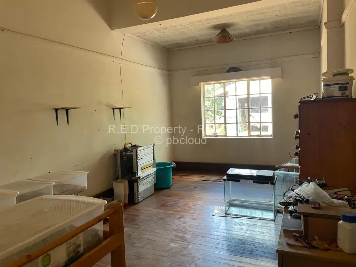 5 Bedroom House for Sale in Suburbs, Bulawayo